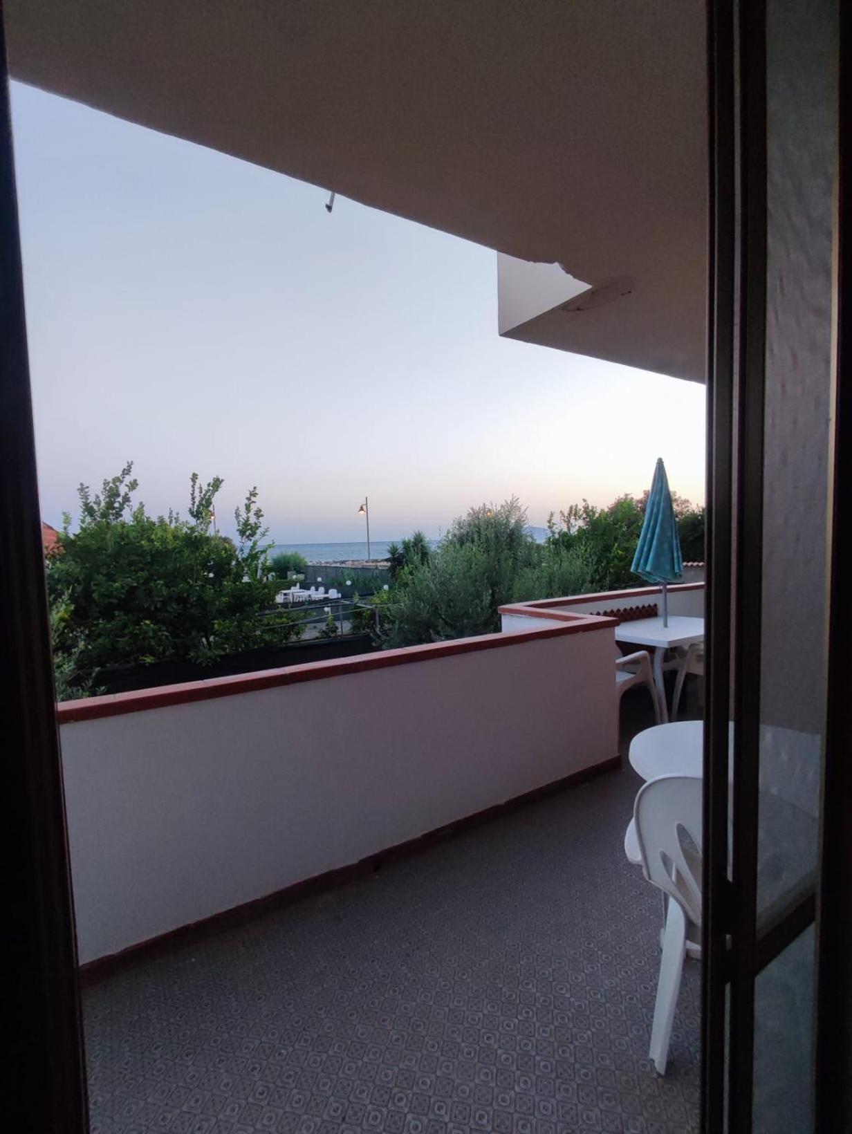 Hotel Profumo Di Mare Formia Exterior foto